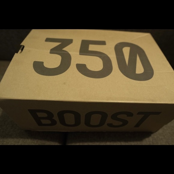 Yeezy Boost 350 V2 “Butter” - Picture 5 of 7